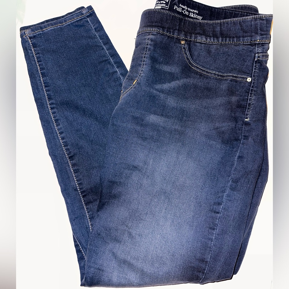 Women’s Levi’s Totally Shaping Pull On Skinny